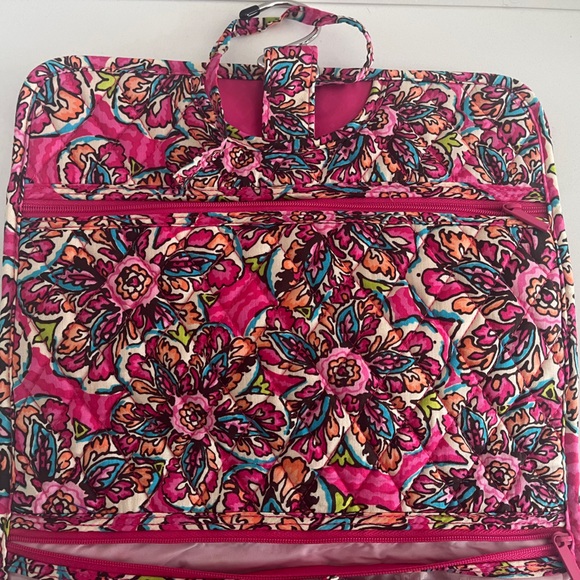 Women’s Vera Bradley pink floral travel bag hanger waterproof - Picture 3 of 8